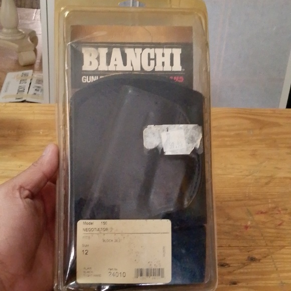 Bianchi Model 150  Negotiator Ankle Holster - Picture 2 of 5